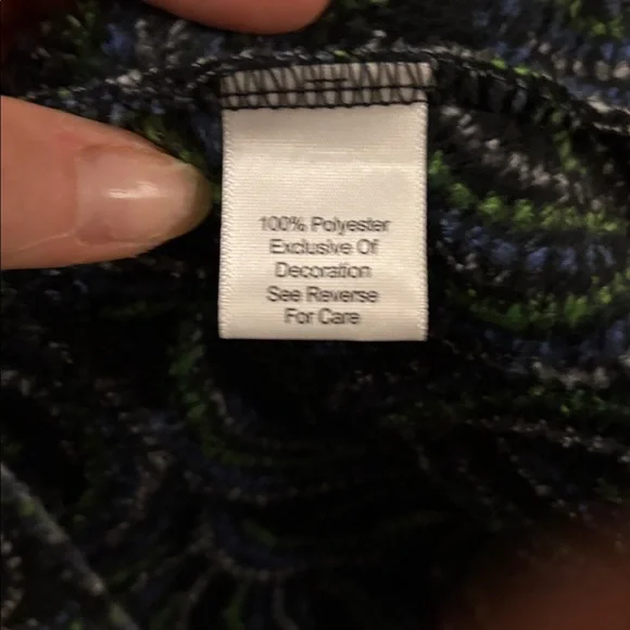 Vera Bradley Black and Green Patterned hooded robe - Picture 6 of 8